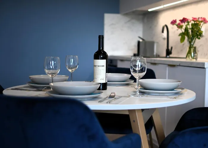 Captain-cook, Parking, Spa-voucher, Next To Aquarius *