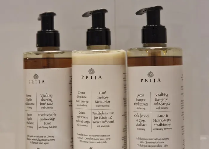 Captain-cook, Parking, Spa-voucher, Next To Aquarius *